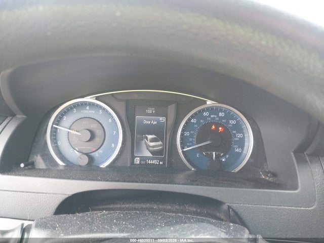 46025511 :رقم المزاد ، 4T1BF1FK8HU409353 vin ، 2017 Toyota Camry Le مزاد بيع