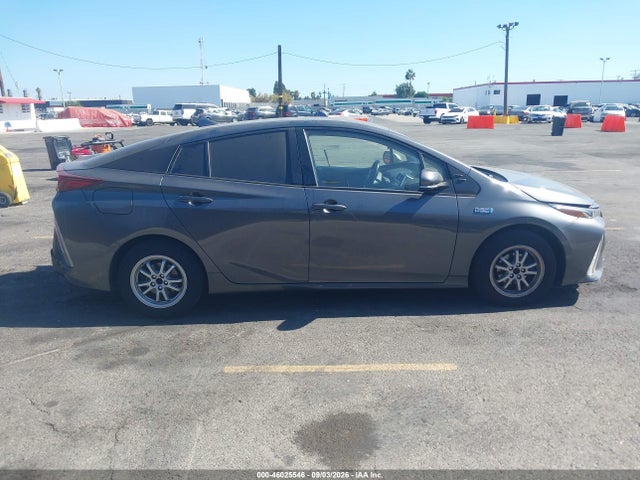 Продажа на аукционе авто 2017 Toyota Prius Prime Plus, vin: JTDKARFP3H3065921, номер лота: 46025546