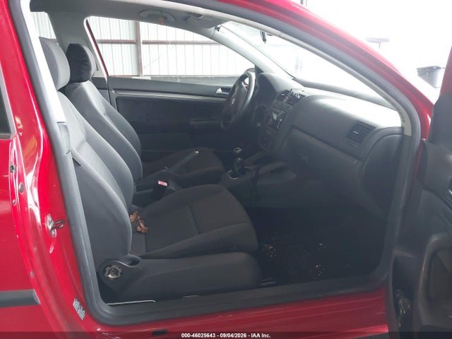 2007 Volkswagen Rabbit 2-door მანქანა იყიდება აუქციონზე, vin: WVWAR71K67W025219, აუქციონის ნომერი: 46025643