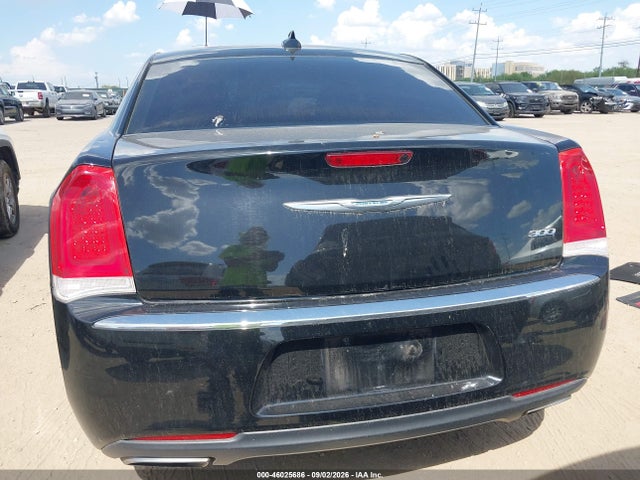 2015 Chrysler 300 Limited მანქანა იყიდება აუქციონზე, vin: 2C3CCAAG7FH792520, აუქციონის ნომერი: 46025686