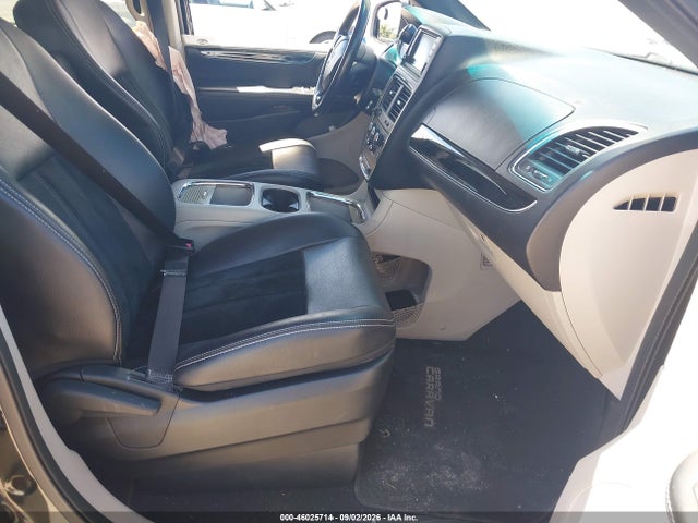 46025714 :رقم المزاد ، 2C4RDGCG9HR589841 vin ، 2017 Dodge Grand Caravan Sxt مزاد بيع