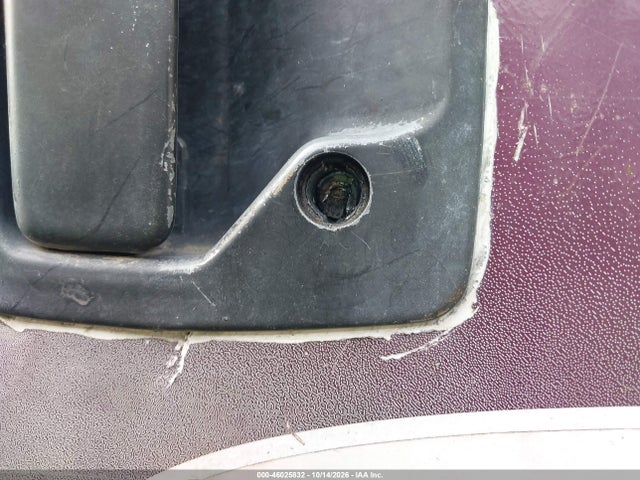 Продажа на аукционе авто 1999 Ford F550 Super Duty Stripped Chass, vin: 3FCMF53S1XJA09308, номер лота: 46025832