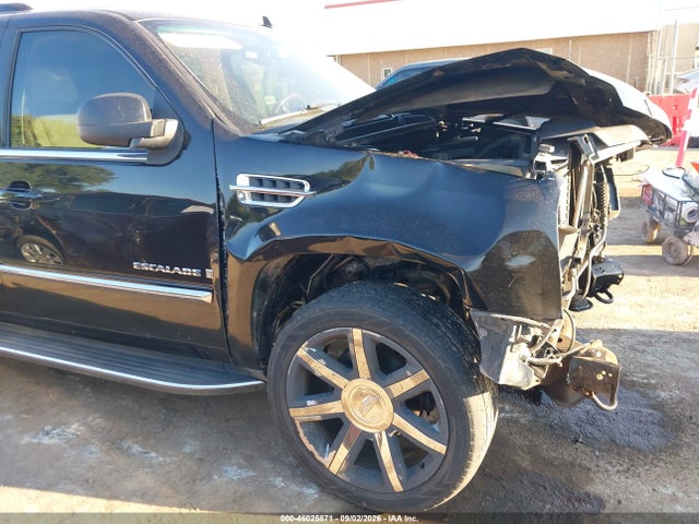 46025871 :رقم المزاد ، 1GYFK63878R124860 vin ، 2008 Cadillac Escalade Standard مزاد بيع