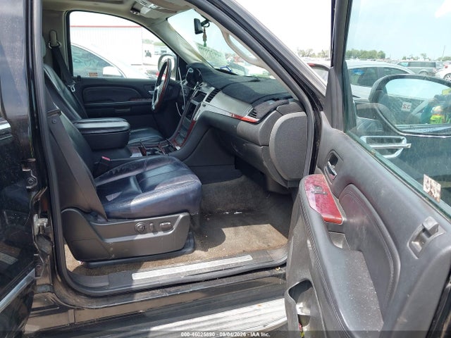 46025890 :رقم المزاد ، 1GYEC63867R382309 vin ، 2007 Cadillac Escalade Standard مزاد بيع