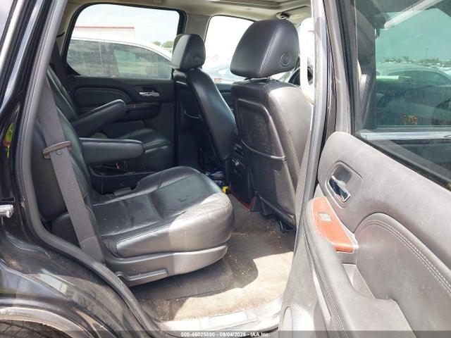 46025890 :رقم المزاد ، 1GYEC63867R382309 vin ، 2007 Cadillac Escalade Standard مزاد بيع