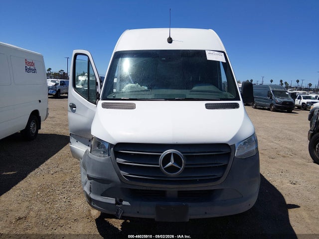 46025910 :رقم المزاد ، W1W70BGYXKT019294 vin ، 2019 Mercedes-benz Sprinter 1500 Standard Roof I4 مزاد بيع