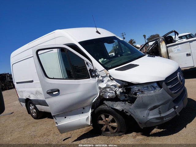 46025910 :رقم المزاد ، W1W70BGYXKT019294 vin ، 2019 Mercedes-benz Sprinter 1500 Standard Roof I4 مزاد بيع