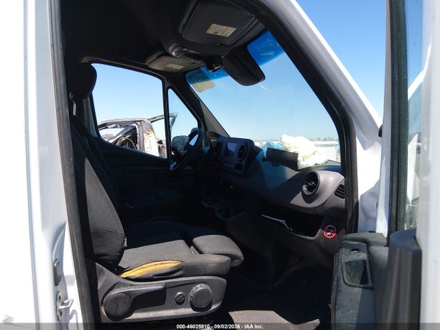 46025910 :رقم المزاد ، W1W70BGYXKT019294 vin ، 2019 Mercedes-benz Sprinter 1500 Standard Roof I4 مزاد بيع
