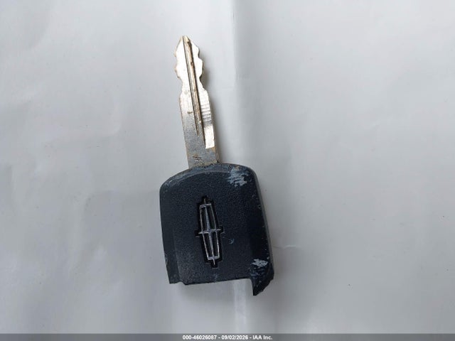 46026087 :رقم المزاد ، 1L1FM88W66Y650190 vin ، 2006 Lincoln Town Car Executive مزاد بيع