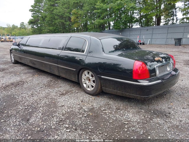 46026087 :رقم المزاد ، 1L1FM88W66Y650190 vin ، 2006 Lincoln Town Car Executive مزاد بيع