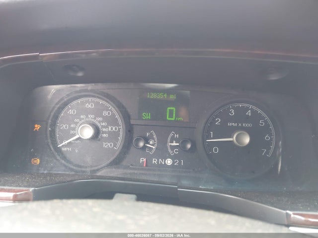 46026087 :رقم المزاد ، 1L1FM88W66Y650190 vin ، 2006 Lincoln Town Car Executive مزاد بيع