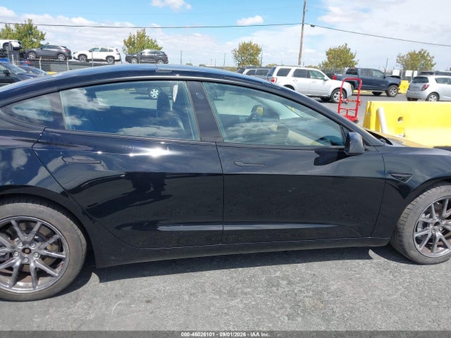 46026101 :رقم المزاد ، 5YJ3E1EA4JF109084 vin ، 2018 Tesla Model 3 Long Range/mid Range مزاد بيع