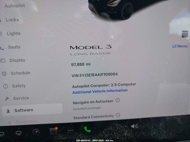 46026101 :رقم المزاد ، 5YJ3E1EA4JF109084 vin ، 2018 Tesla Model 3 Long Range/mid Range مزاد بيع
