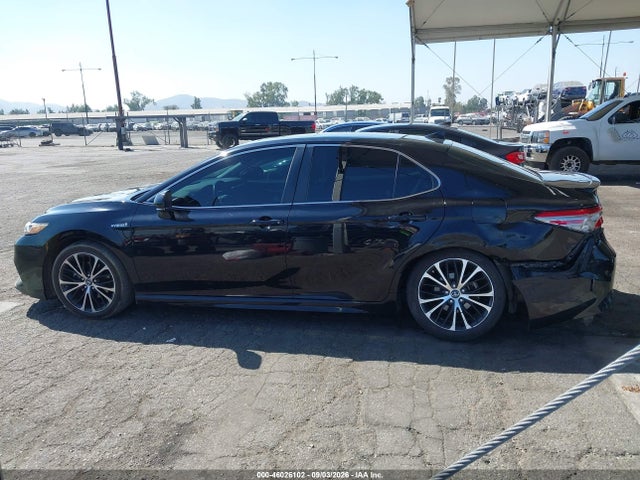 4T1B21HK3KU516746 Toyota Camry Hybrid Se