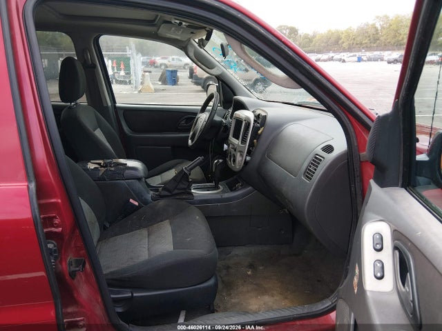 46026114 :رقم المزاد ، 1FMYU03117KB26583 vin ، 2007 Ford Escape مزاد بيع