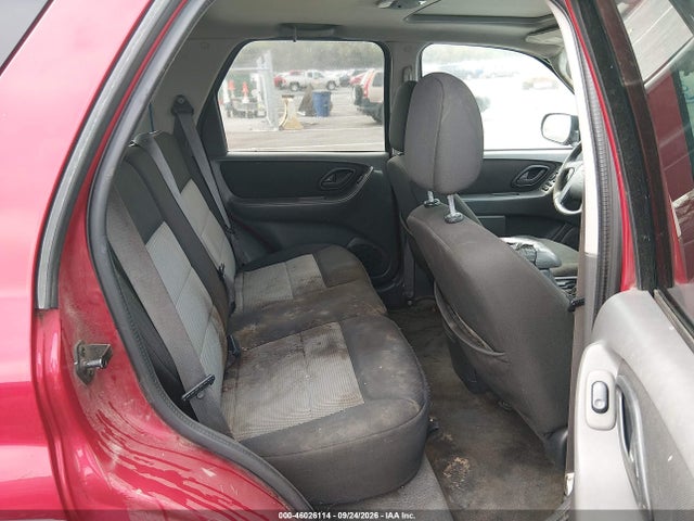 46026114 :رقم المزاد ، 1FMYU03117KB26583 vin ، 2007 Ford Escape مزاد بيع