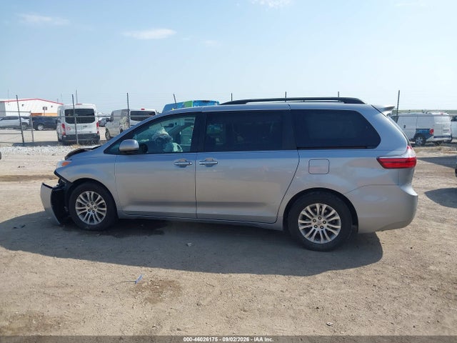 46026175 :رقم المزاد ، 5TDYK3DC7GS744799 vin ، 2016 Toyota Sienna Xle Premium 8 Passenger مزاد بيع