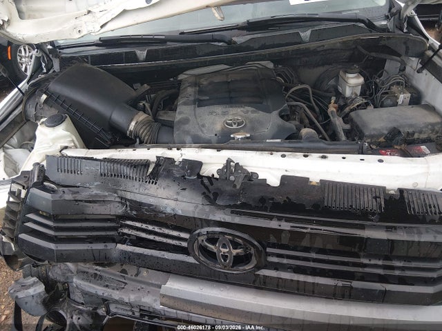 5TFRM5F19HX114784 Toyota Tundra Sr 4.6l V8