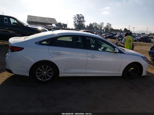Hyundai SONATA SE 2019 5NPE24AF4KH739131 Image 14