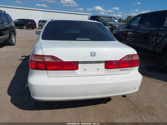 2000 Honda Accord 2.3 Lx მანქანა იყიდება აუქციონზე, vin: 1HGCG5646YA010409, აუქციონის ნომერი: 46026192