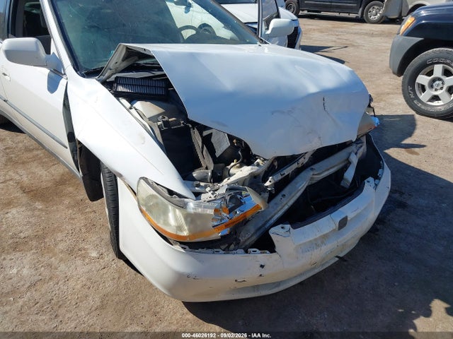 2000 Honda Accord 2.3 Lx მანქანა იყიდება აუქციონზე, vin: 1HGCG5646YA010409, აუქციონის ნომერი: 46026192