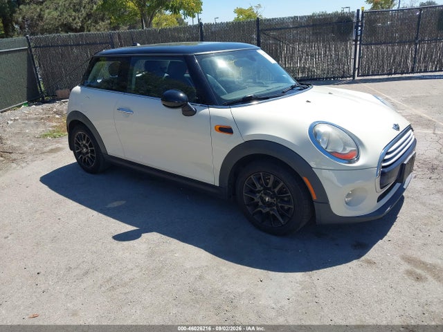 Mini Hardtop Cooper 2015 WMWXM5C59F3A60728 main image