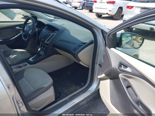 46026255 :رقم المزاد ، 1FADP3F2XEL347337 vin ، 2014 Ford Focus Se مزاد بيع