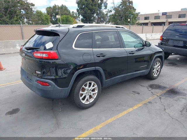 Jeep Cherokee Latitude 2016 1C4PJMCB3GW144939 Image 4