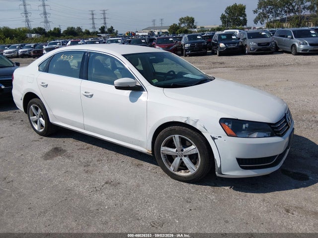 2013 Volkswagen Passat 2.5l Se მანქანა იყიდება აუქციონზე, vin: 1VWBP7A38DC117445, აუქციონის ნომერი: 46026353