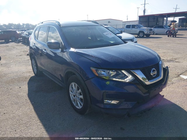 2017 Nissan Rogue Sv მანქანა იყიდება აუქციონზე, vin: 5N1AT2MTXHC772152, აუქციონის ნომერი: 46026394