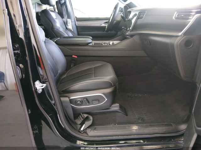 Продаж на аукціоні авто 2024 Jeep Wagoneer Series Ii Carbide 4x4, vin: 1C4SJVBP4RS155746, номер лоту: 46026432