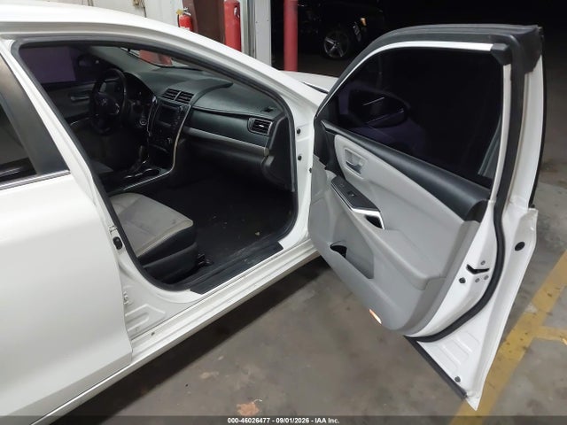 4T1BF1FK8HU384826 Toyota CAMRY SE