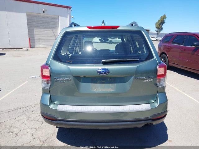 46026480 :رقم المزاد ، JF2SJABC5HH812573 vin ، 2017 Subaru Forester 2.5i مزاد بيع