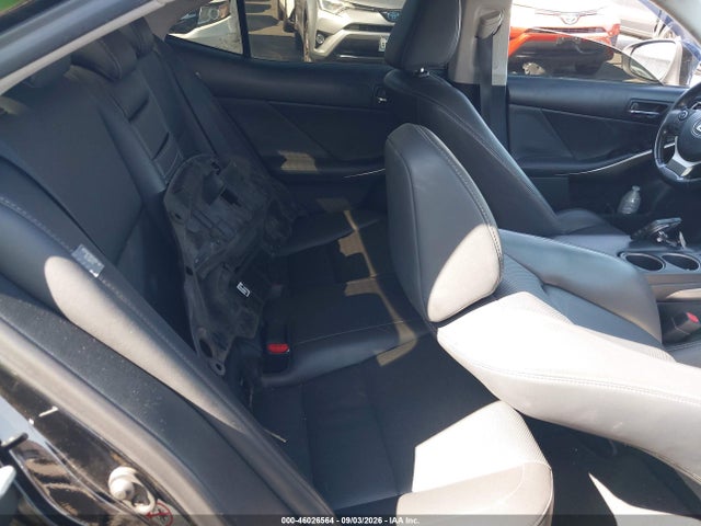46026564 :رقم المزاد ، JTHBA1D26G5001656 vin ، 2016 Lexus Is 200t مزاد بيع