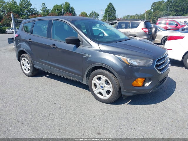 46026615 :رقم المزاد ، 1FMCU0F73JUB95216 vin ، 2018 Ford Escape S مزاد بيع