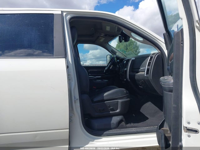RAM 3500 Laramie 2016 3C63R3ML8GG216507 Image 5