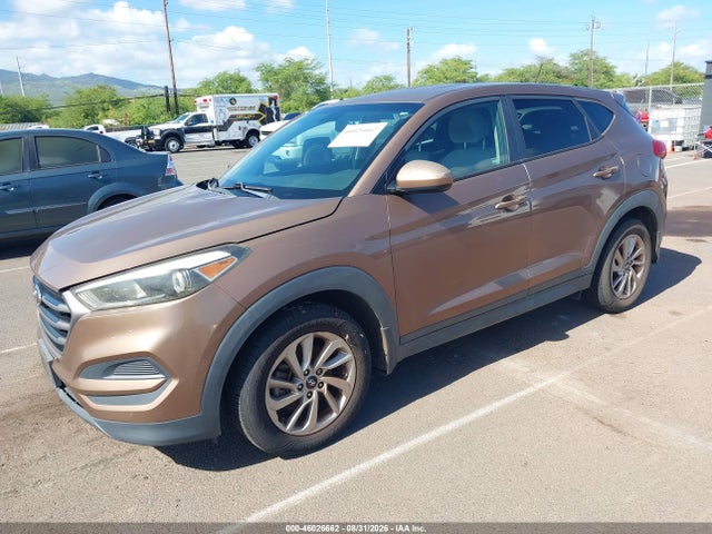 Hyundai TUCSON SE 2016 KM8J23A42GU098917 Image 2