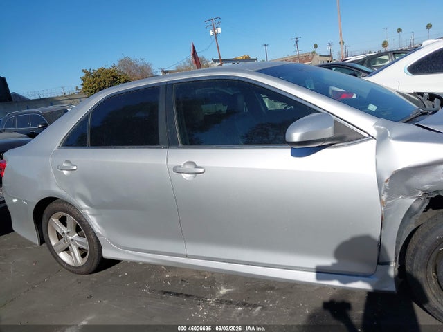 46026695 :رقم المزاد ، 4T1BF1FKXEU788691 vin ، 2014 Toyota Camry Se مزاد بيع