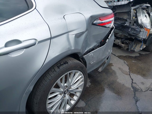 4T1BZ1HK3JU501576 Toyota Camry Xle V6