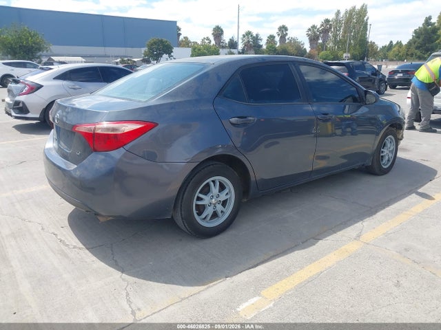 Toyota COROLLA LE 2017 5YFBURHE4HP639565 Image 4