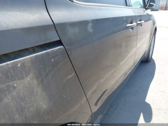 KNDMC5C14F6027329 KIA SEDONA EX