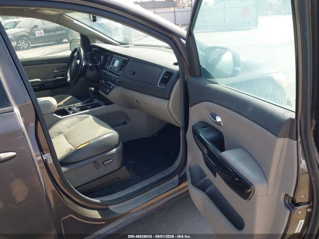 KNDMC5C14F6027329 KIA SEDONA EX
