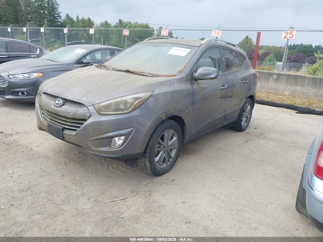KM8JUCAG0FU021871 Hyundai TUCSON SE