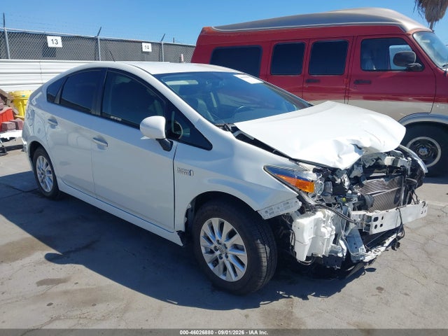 Продажа на аукционе авто 2015 Toyota Prius Plug-in Advanced, vin: JTDKN3DP3F3071381, номер лота: 46026880