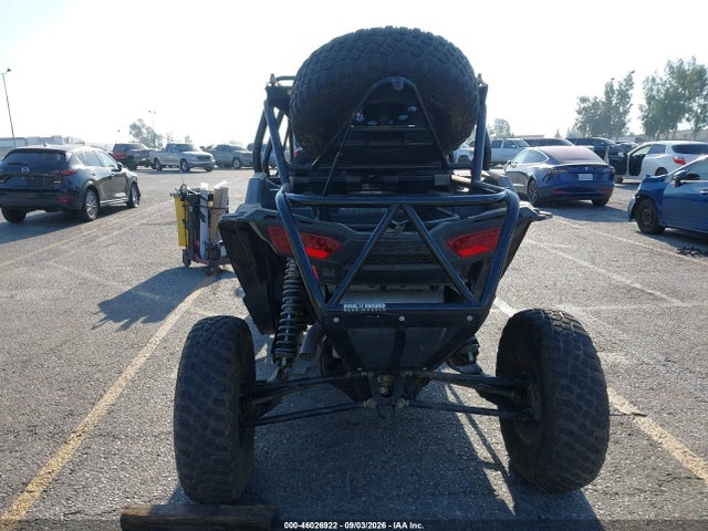 2018 Polaris Rzr Xp 4 Turbo Eps მანქანა იყიდება აუქციონზე, vin: 3NSVFE920JF417397, აუქციონის ნომერი: 46026922