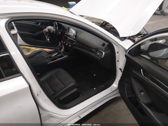 1HGCV1F38JA266093 Honda Accord Sport