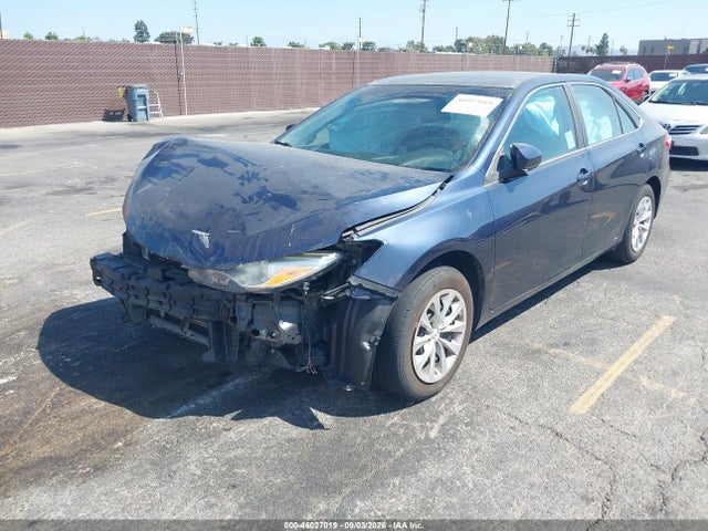 Toyota CAMRY LE 2016 4T4BF1FKXGR530499 Image 2