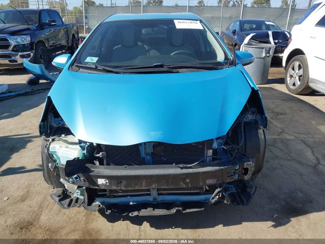 JTDKDTB33G1119204 Toyota Prius C One