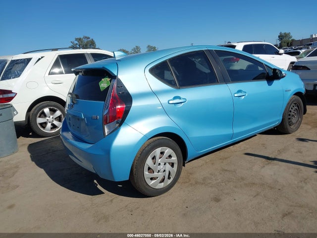 JTDKDTB33G1119204 Toyota Prius C One