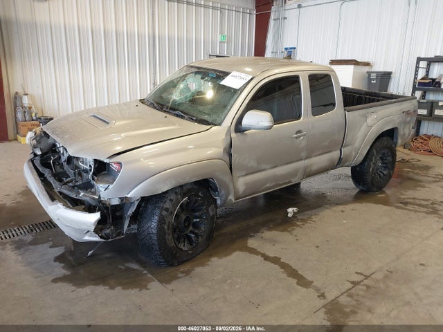 Продаж на аукціоні авто 2015 Toyota Tacoma Base V6, vin: 5TFUU4EN4FX117744, номер лоту: 46027053